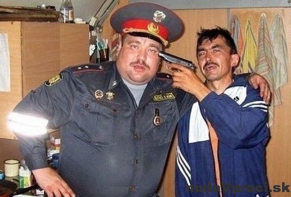 Najlepšia fotka s ruským policajtom
