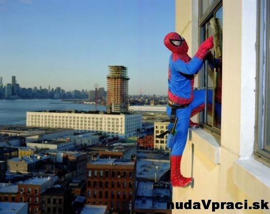 Keď superhrdinom málo platia