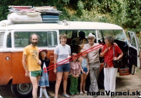 Kam to pozeráš babka