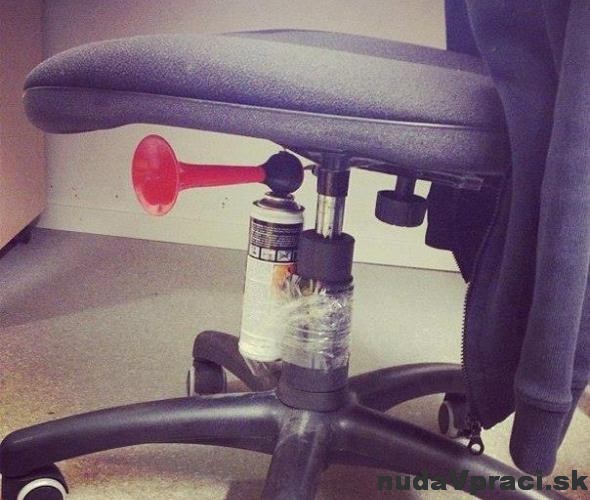 Trocha zábavy aj do vašej kancelárie