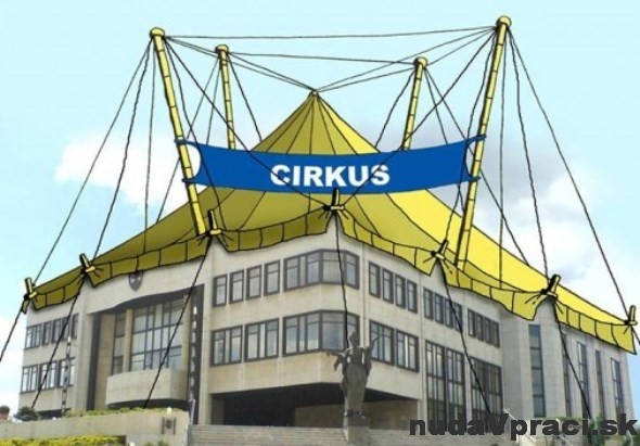 Do parlamentu prišiel cirkus