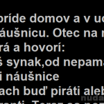 Syn s náušnicou v uchu